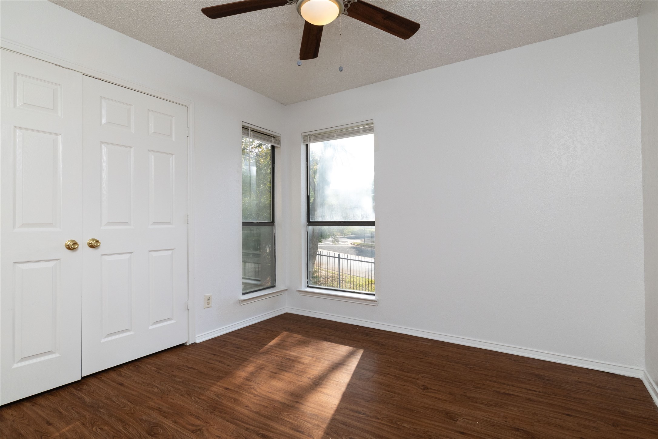 2104 Park Willow Lane Arlington TX 76011