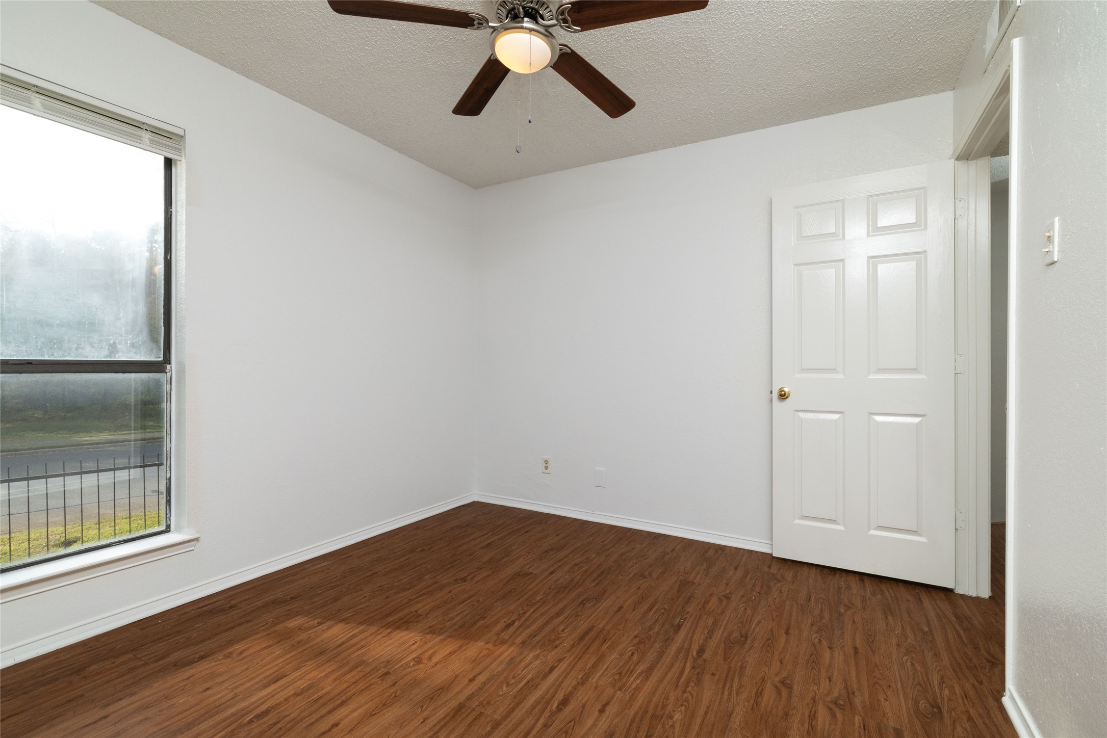 2104 Park Willow Lane Arlington TX 76011