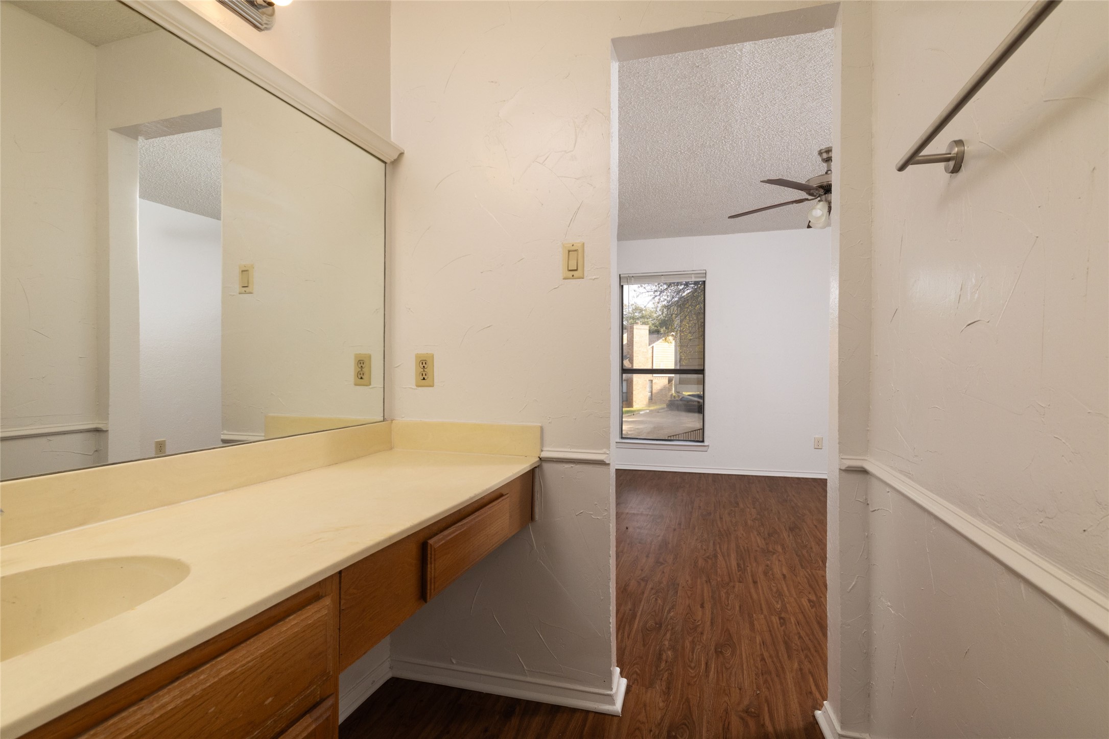 2104 Park Willow Lane Arlington TX 76011