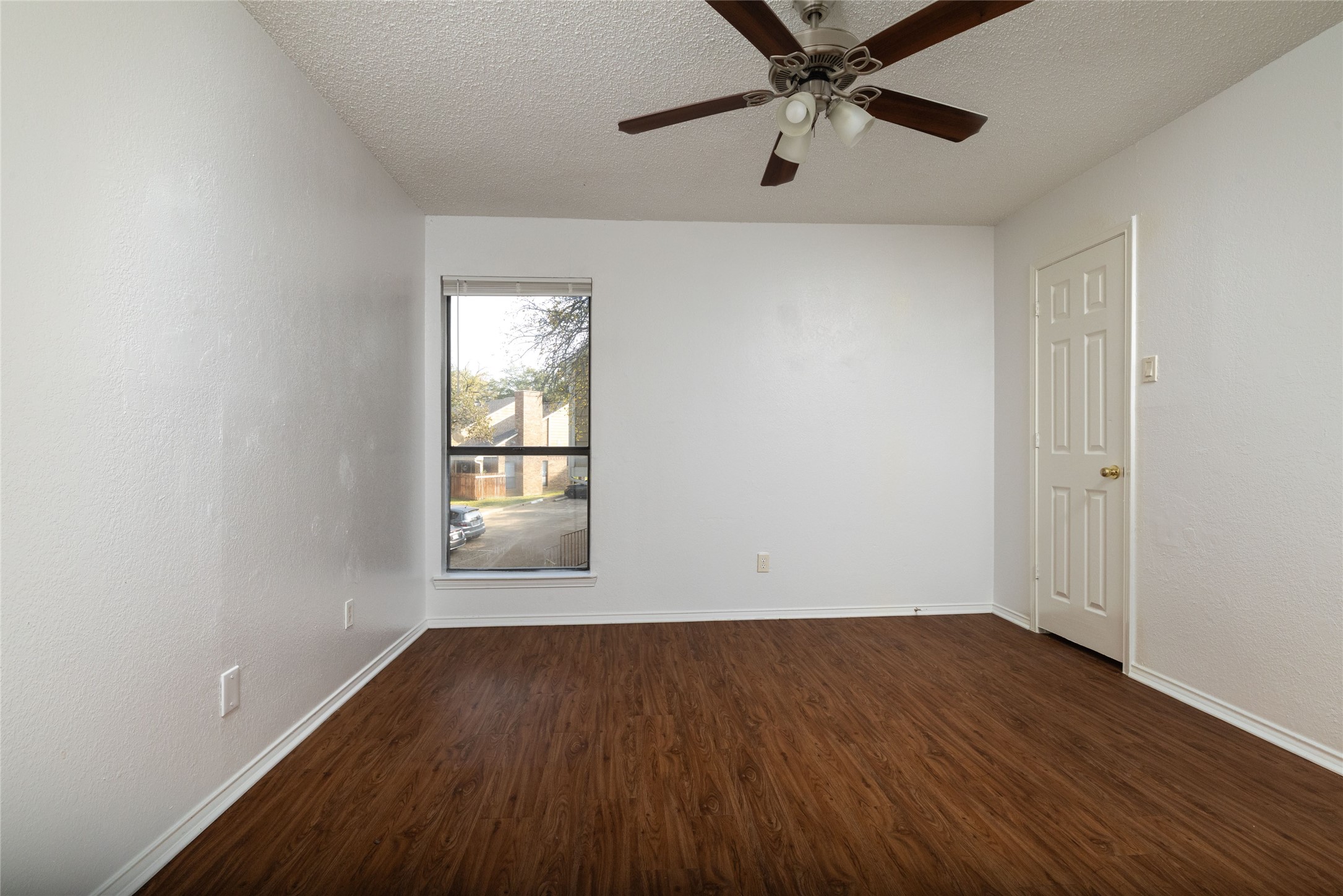 2104 Park Willow Lane Arlington TX 76011