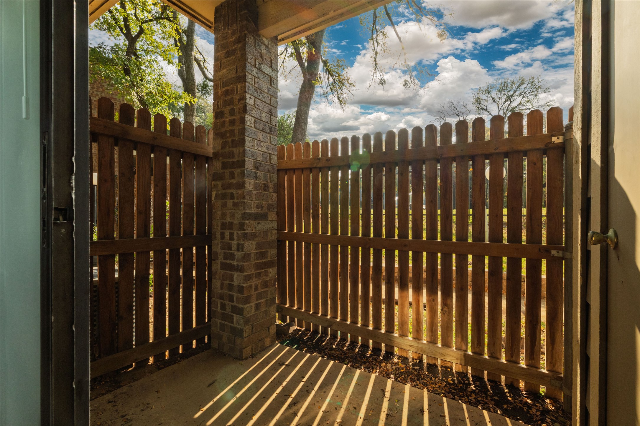 2104 Park Willow Lane Arlington TX 76011