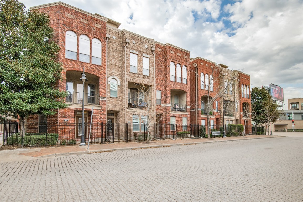 2212 Marilla Street Dallas TX 75201