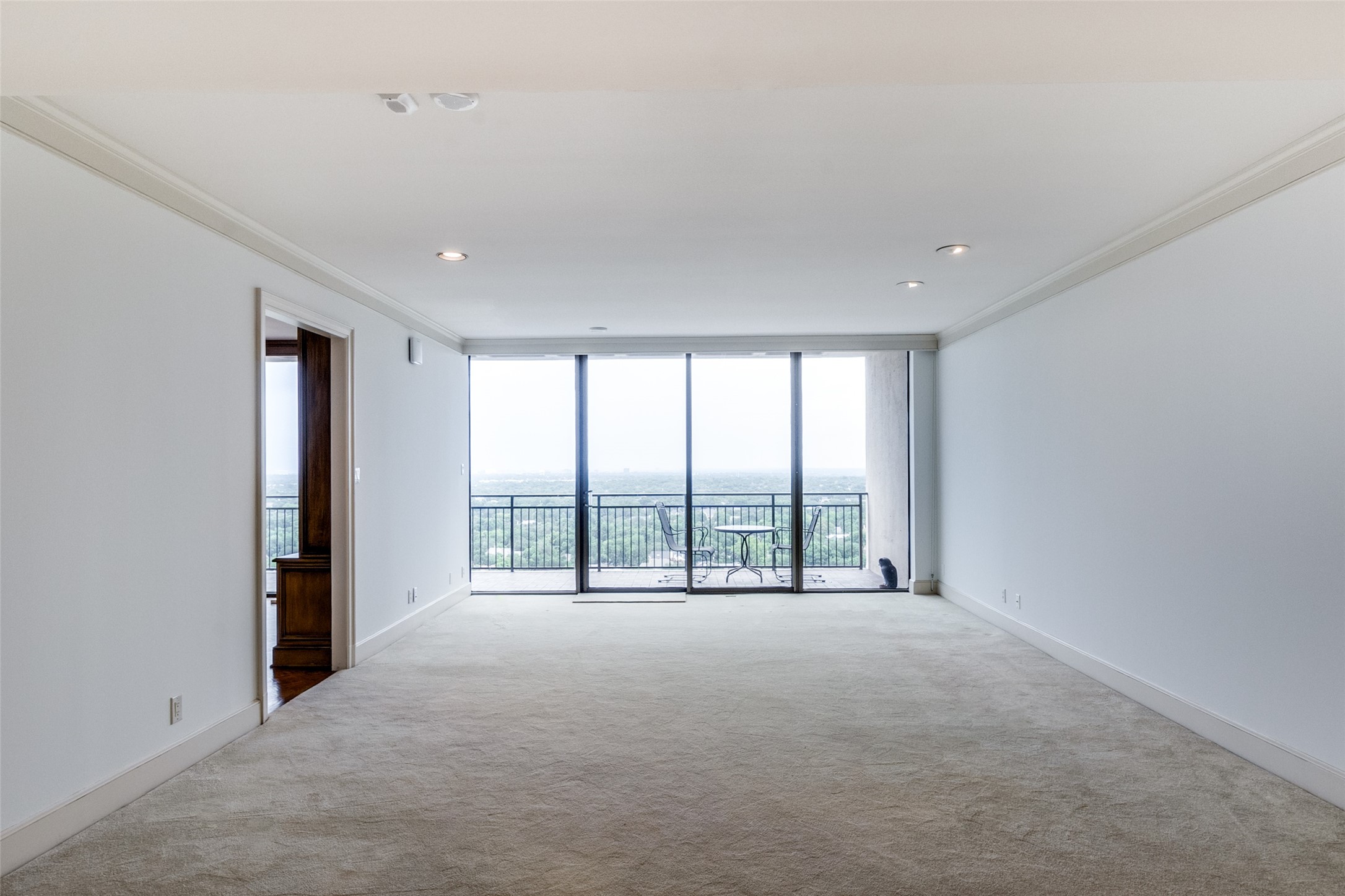 6335 W Northwest Highway Dallas TX 75225