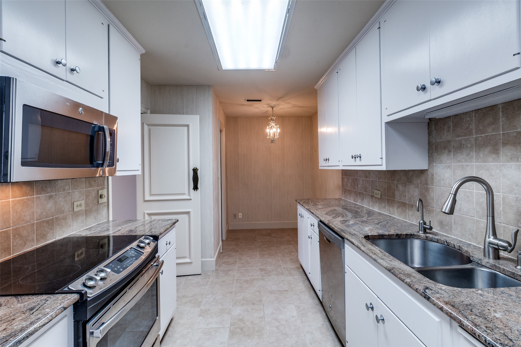 6335 W Northwest Highway Dallas TX 75225