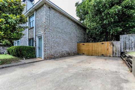 105 Graystone Place Duncanville TX 75137