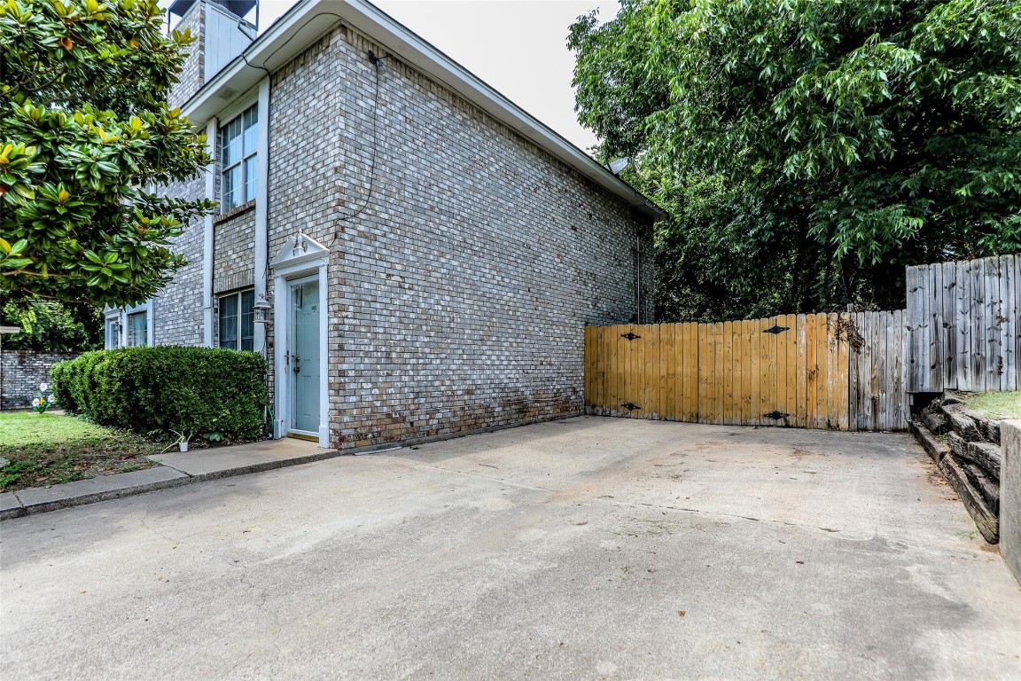 105 Graystone Place Duncanville TX 75137