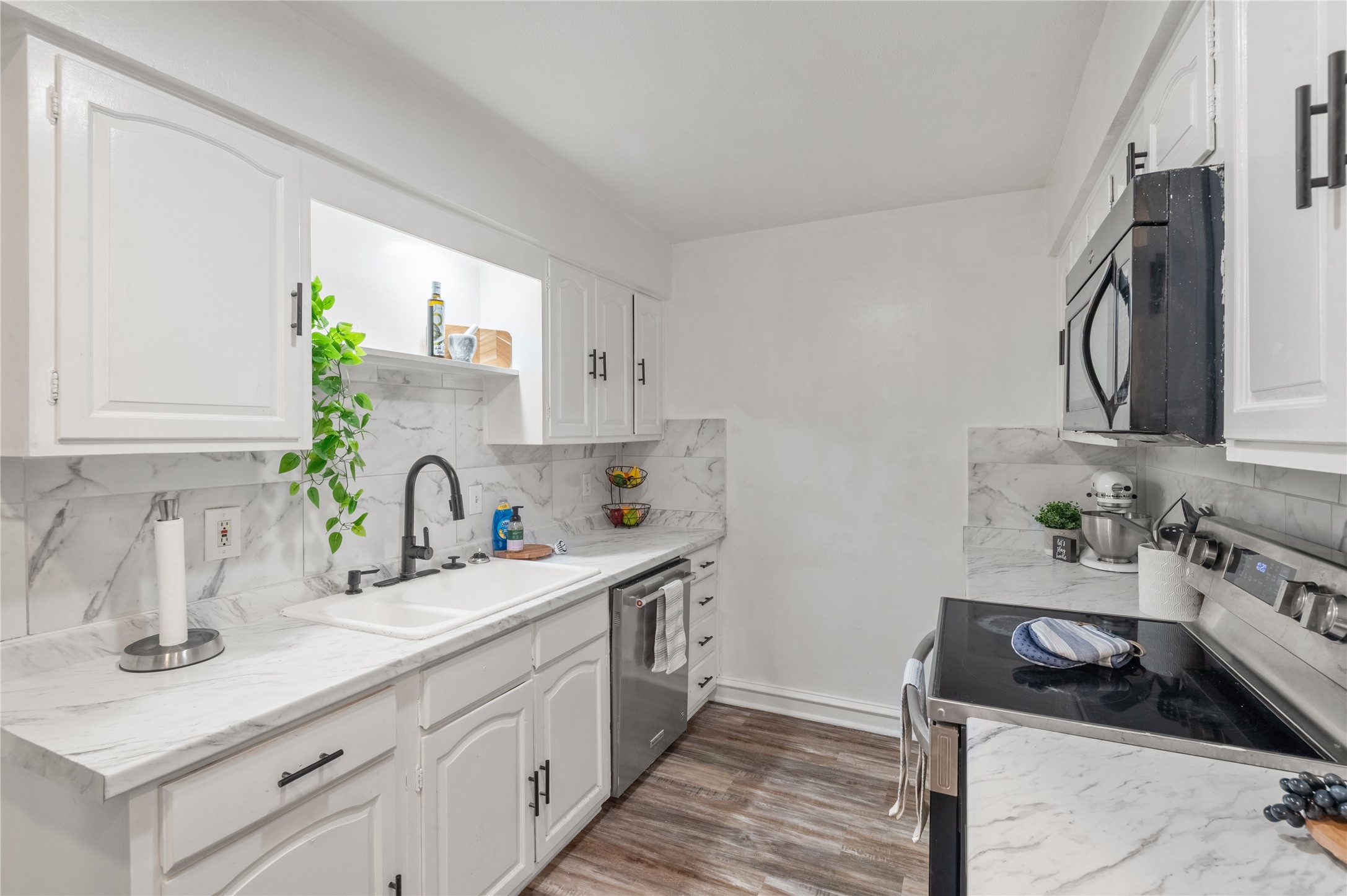 12748 Burninglog Lane Dallas TX 75243