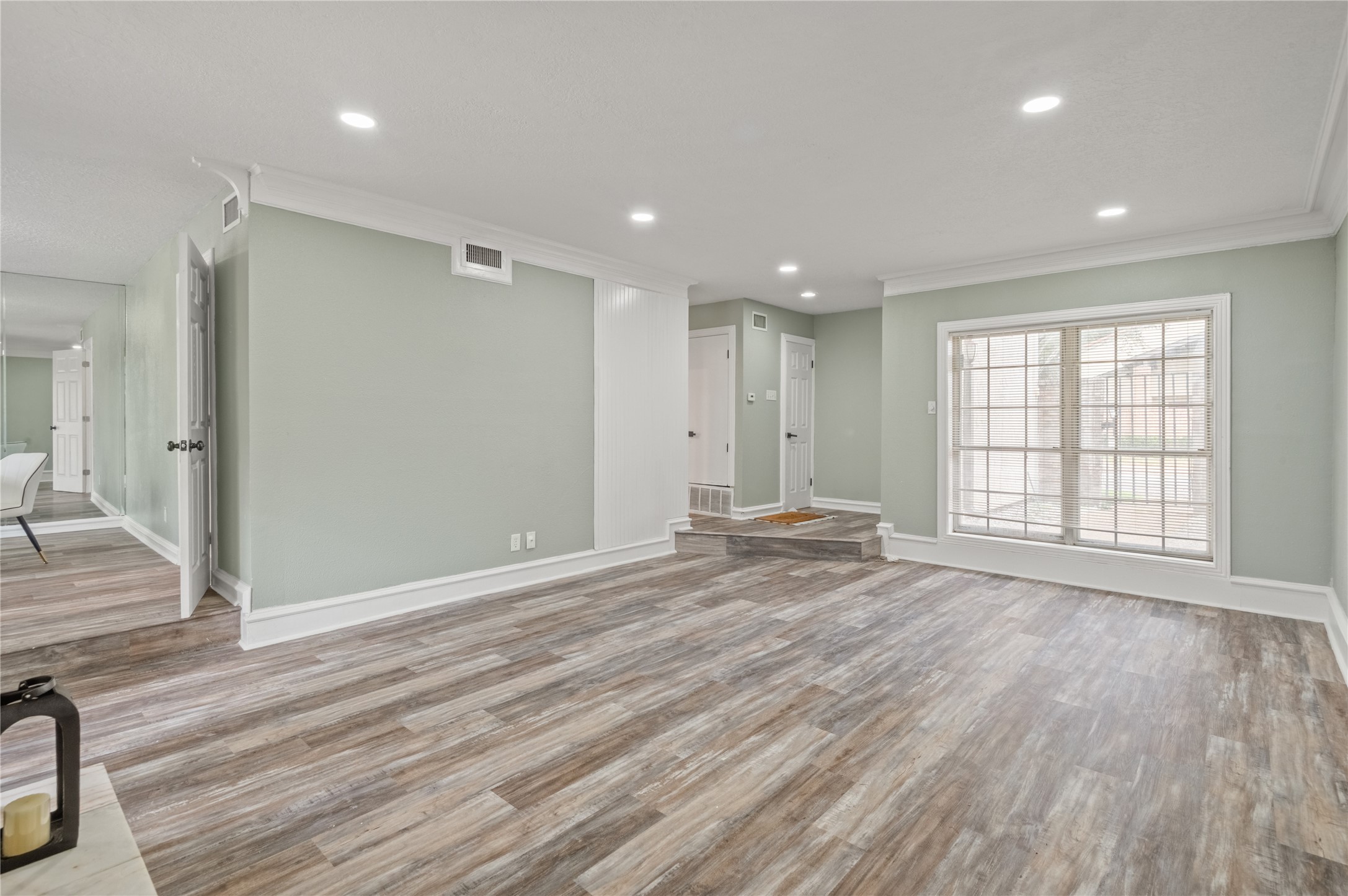 12748 Burninglog Lane Dallas TX 75243