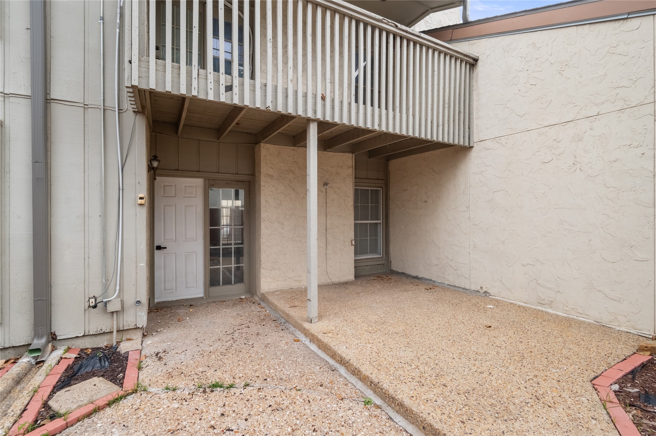 12748 Burninglog Lane Dallas TX 75243