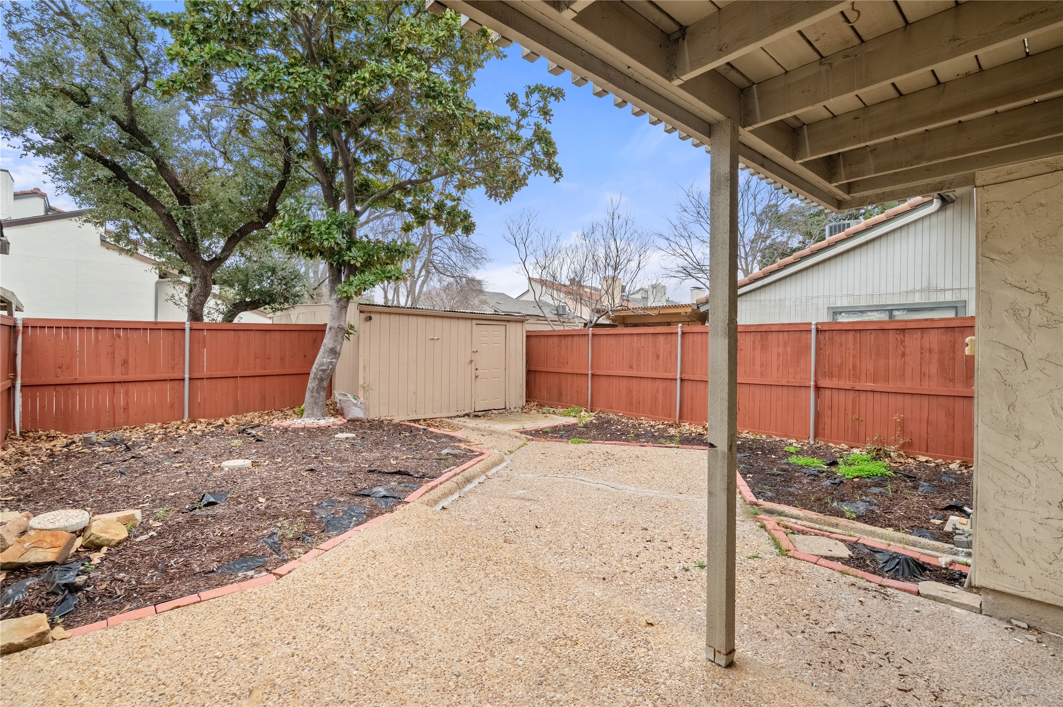 12748 Burninglog Lane Dallas TX 75243