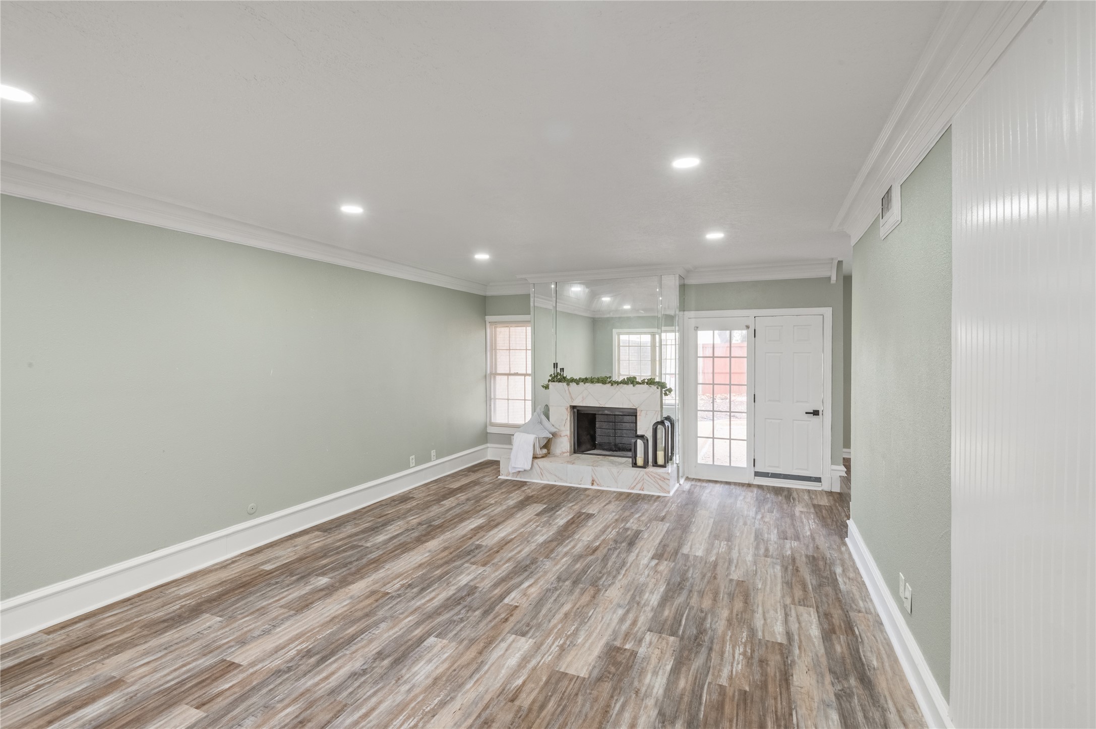 12748 Burninglog Lane Dallas TX 75243