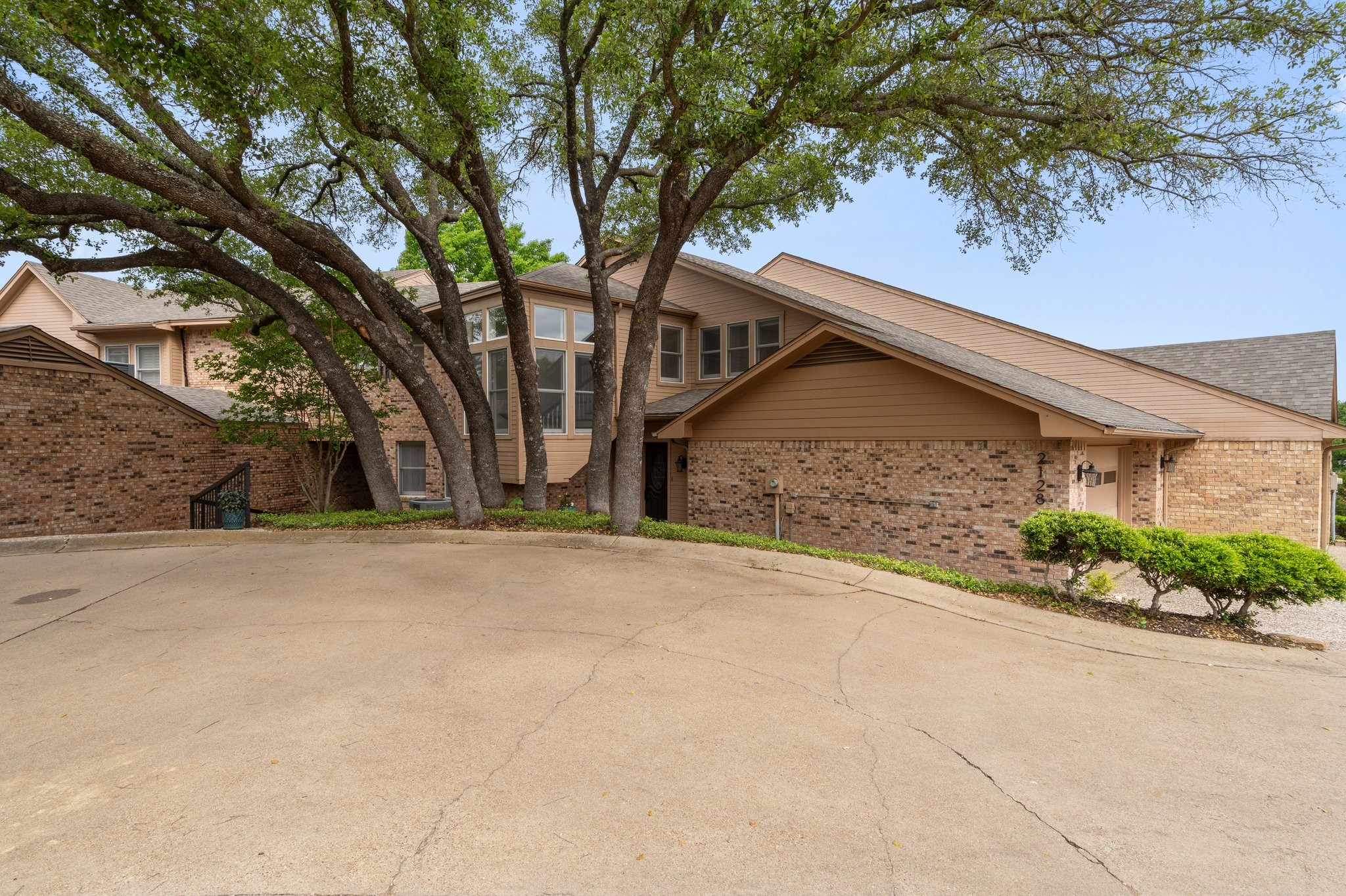 2128 Clear Lake Road Weatherford TX 76087