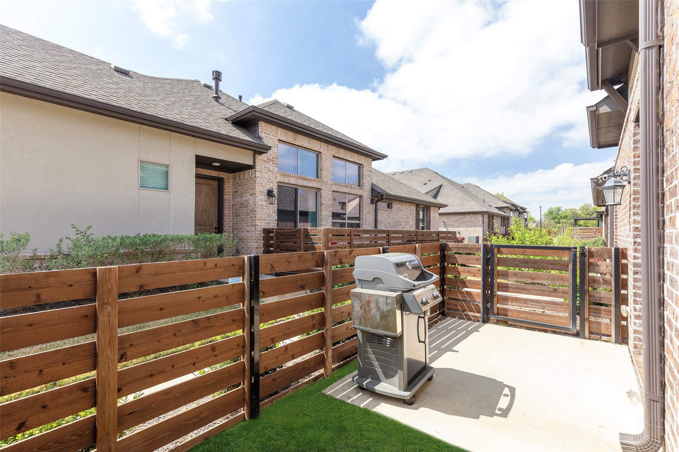 1657 Dewberry Lane Garland TX 75042