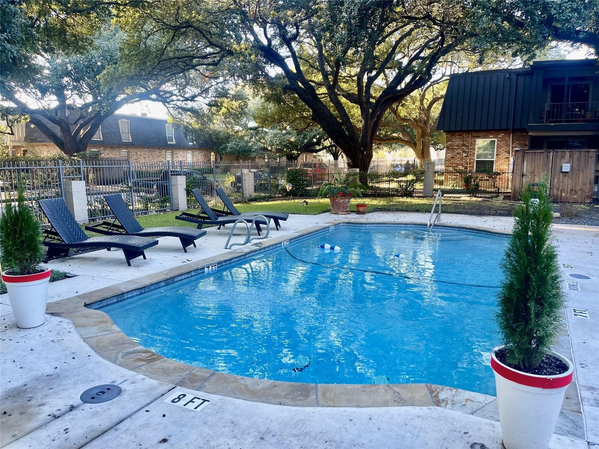 5212 Fleetwood Oaks Avenue Dallas TX 75235