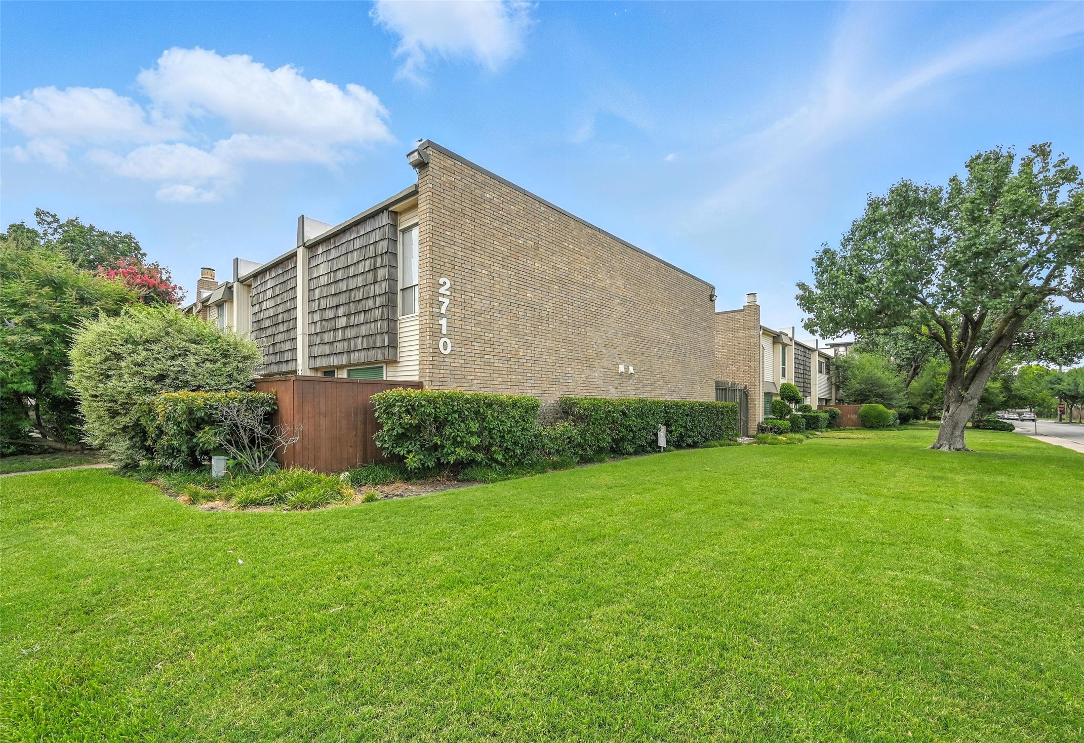 2702 Douglas Avenue Dallas TX 75219