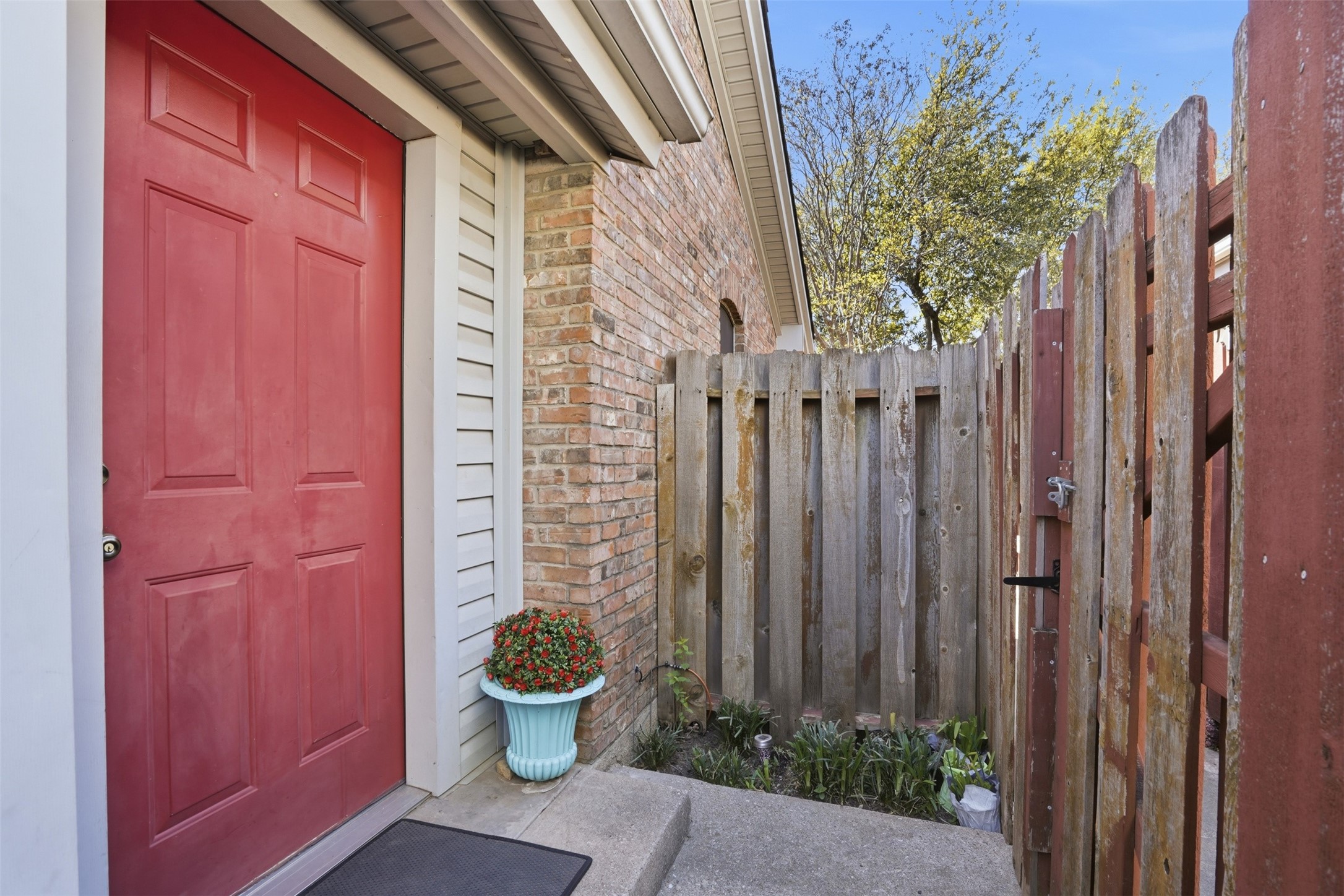 2518 Shady Ridge Drive Bedford TX 76021