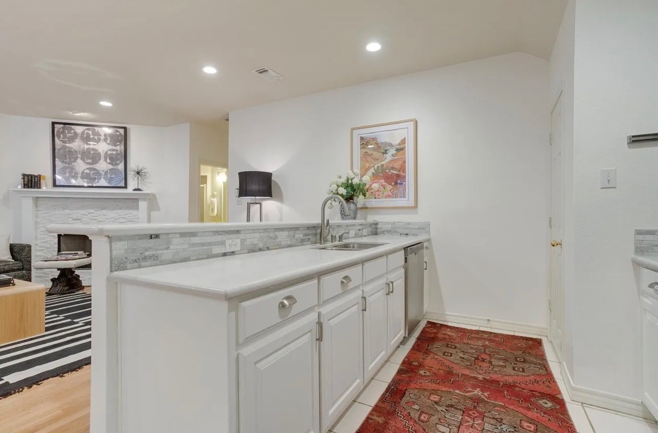 5882 Pecan Chase Benbrook TX 76132