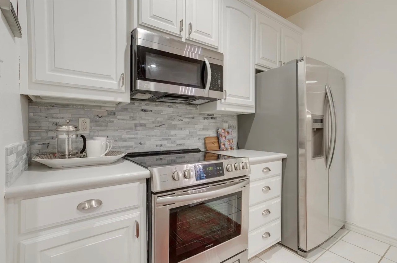 5882 Pecan Chase Benbrook TX 76132