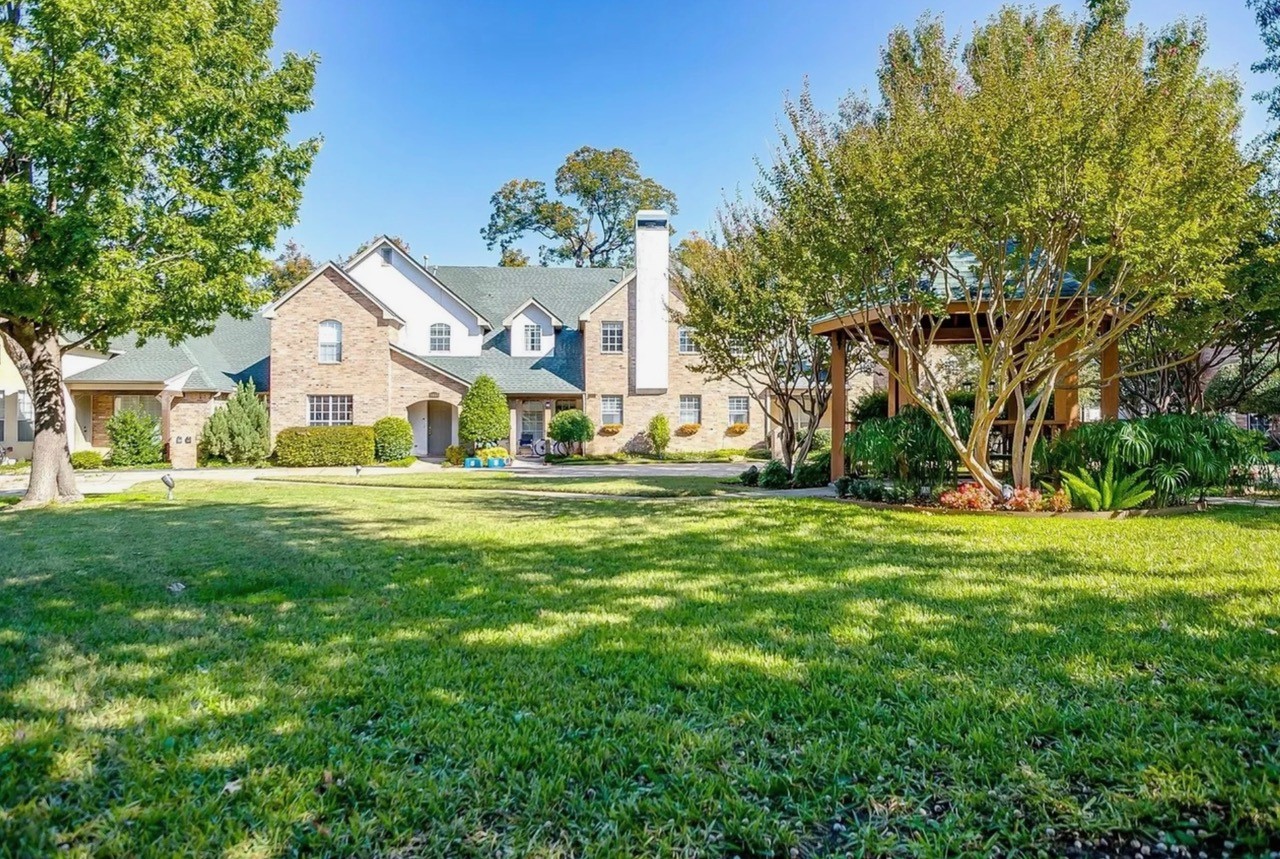 5882 Pecan Chase Benbrook TX 76132