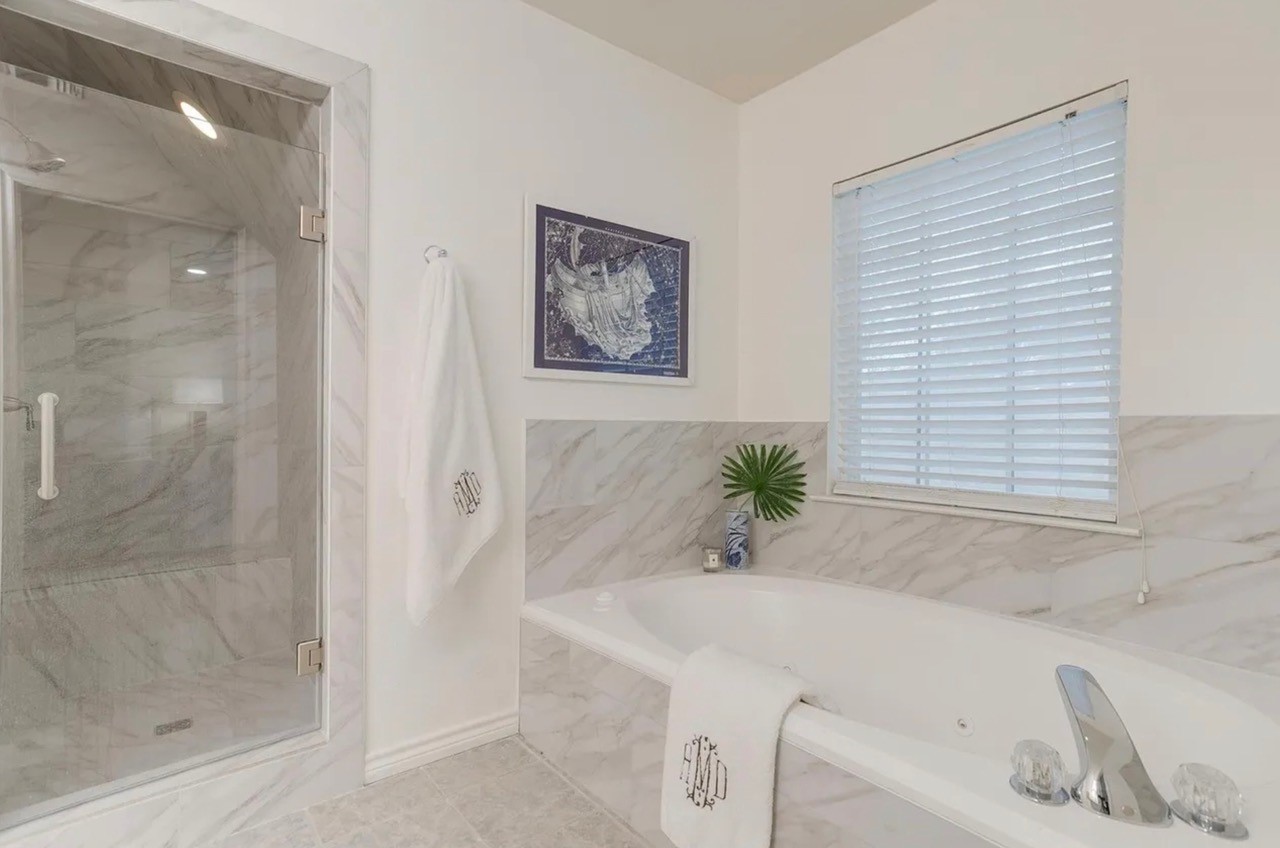 5882 Pecan Chase Benbrook TX 76132