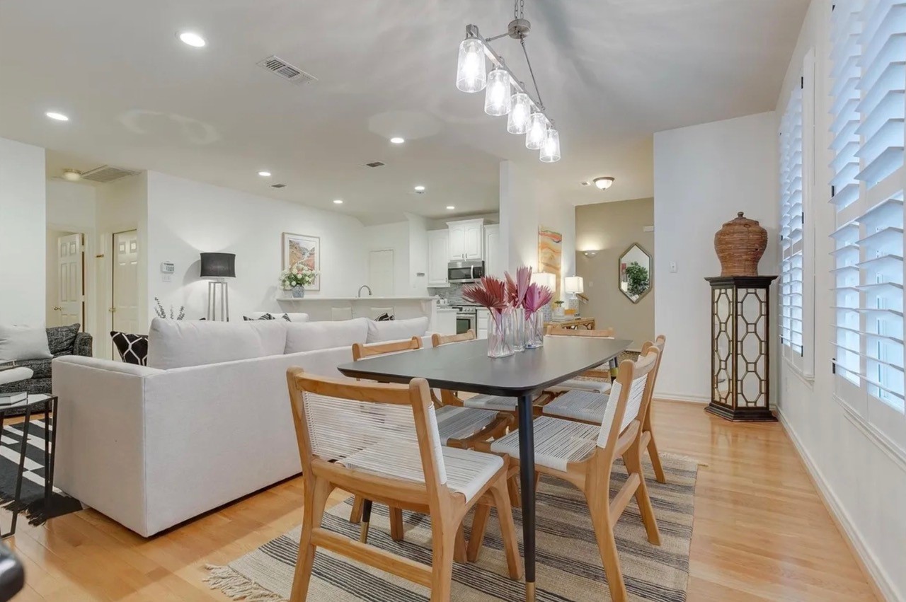 5882 Pecan Chase Benbrook TX 76132