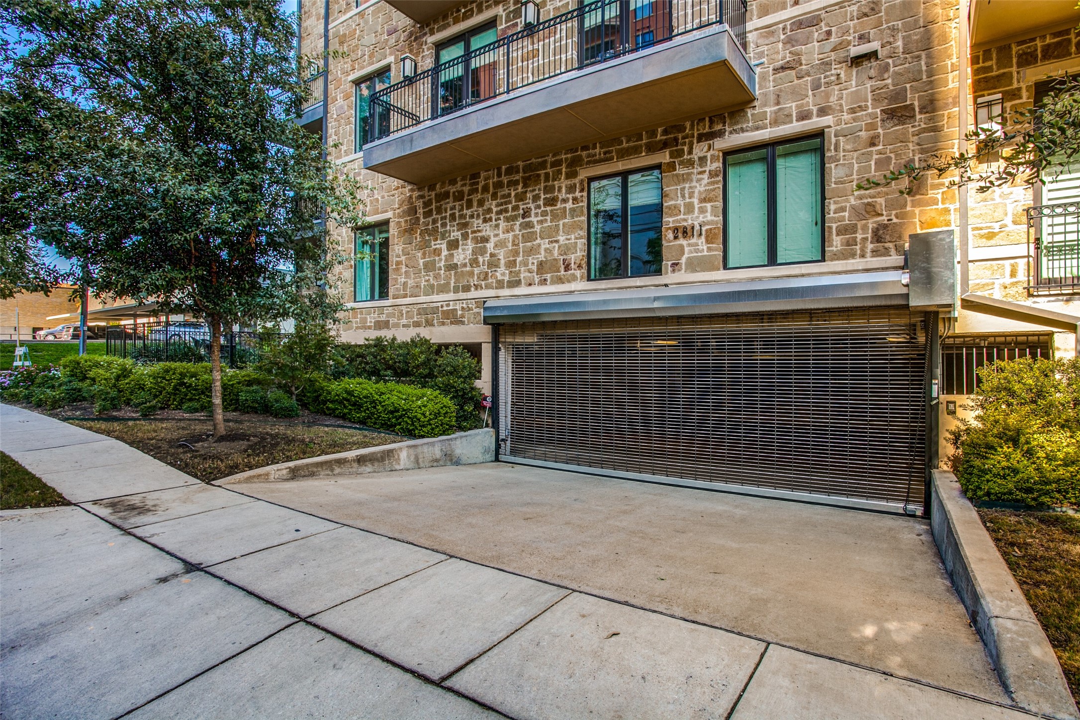 2811 Hood Street Dallas TX 75219