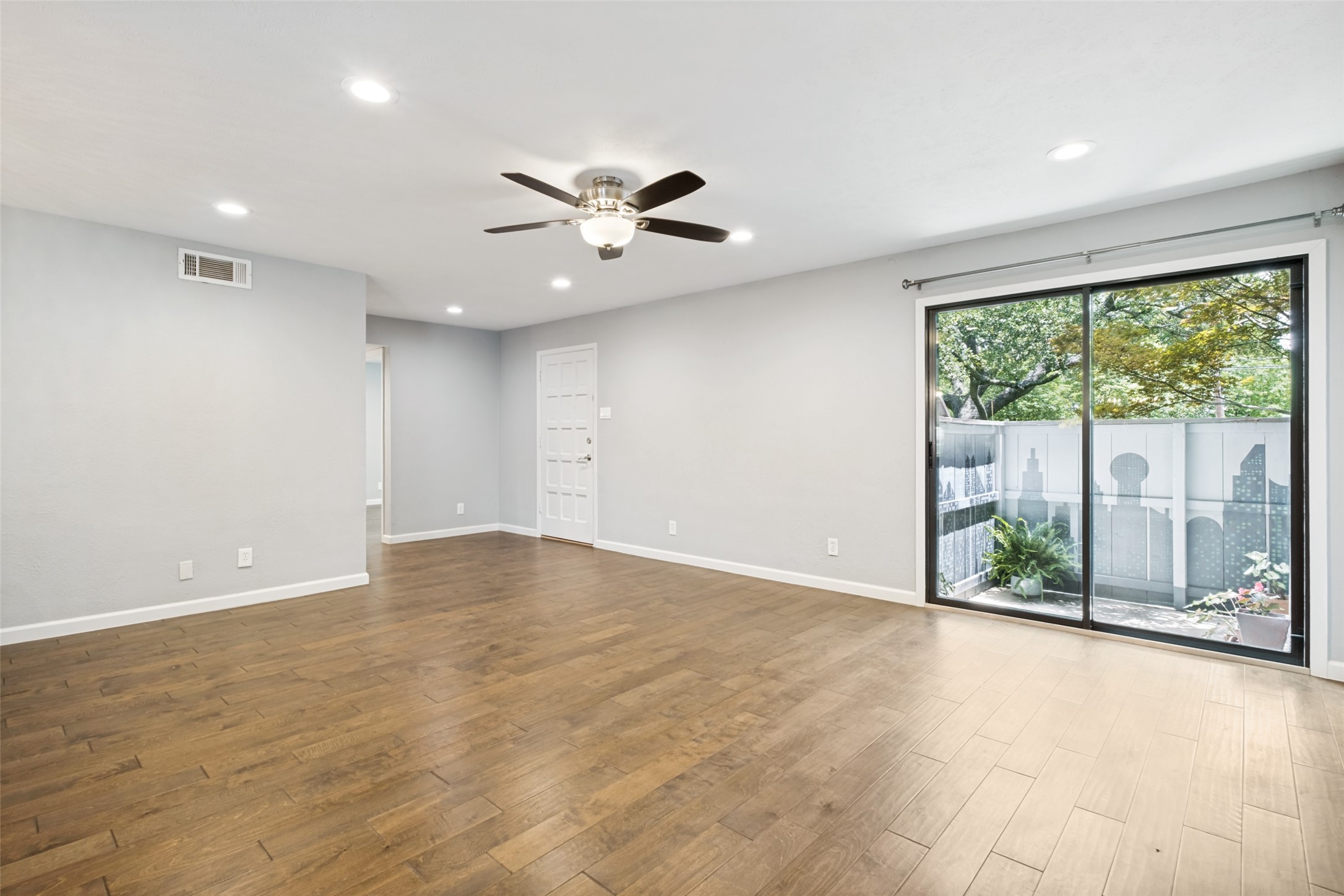 4933 Skillman Street Dallas TX 75206