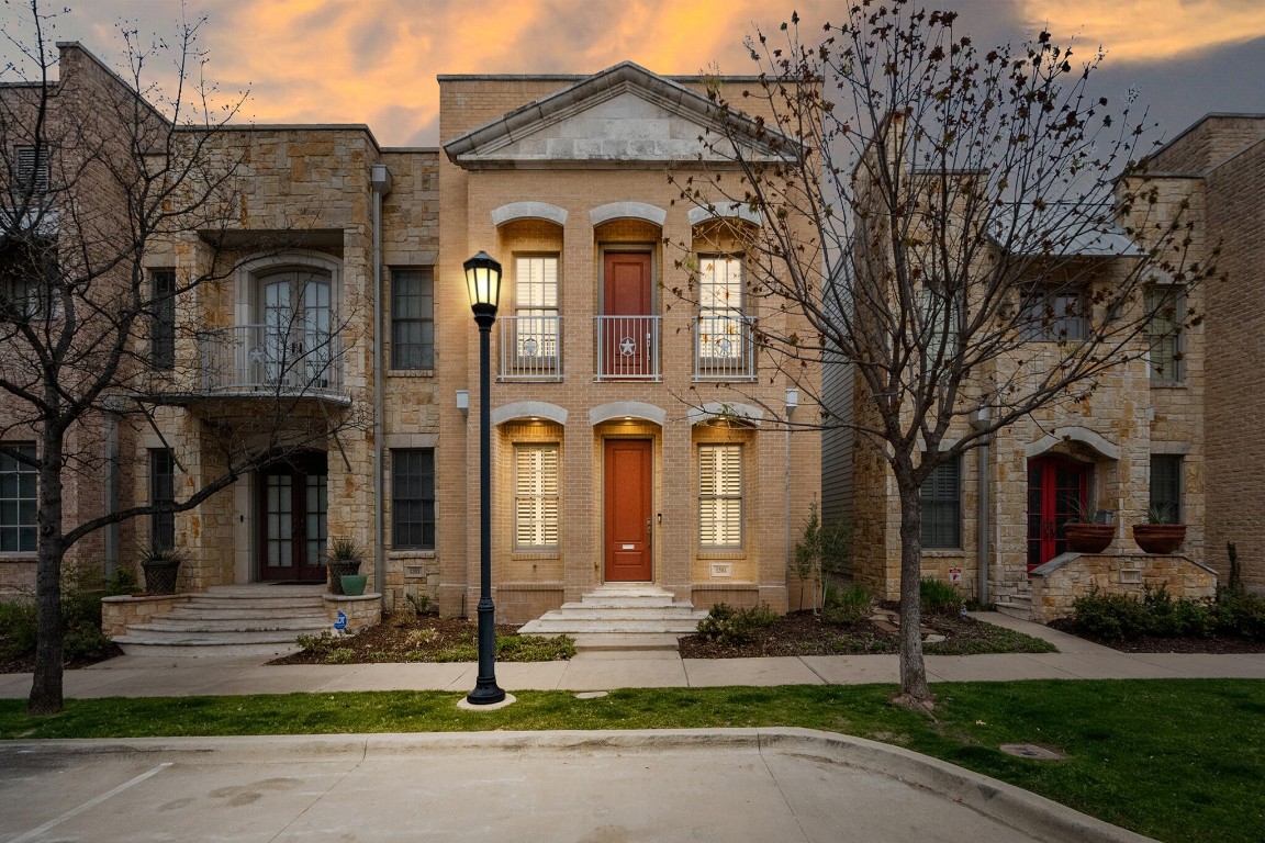 1205 S Adams Street Fort Worth TX 76104
