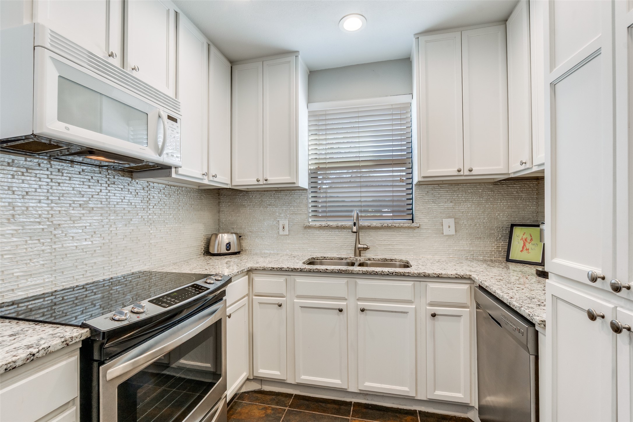 4126 Avondale Avenue Dallas TX 75219