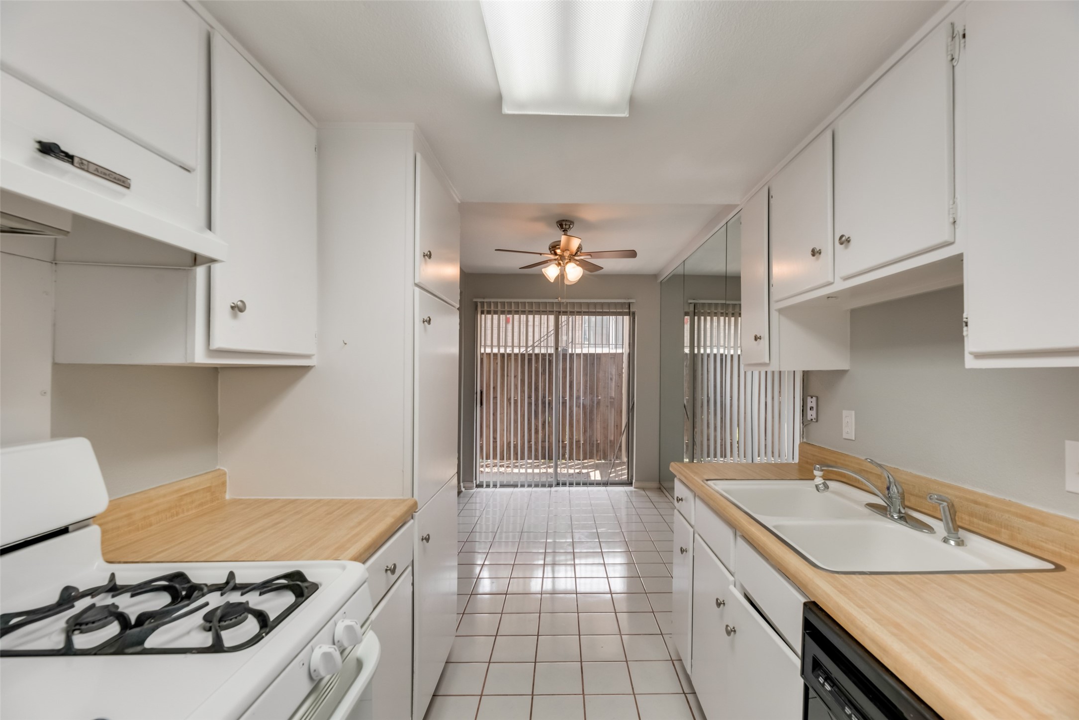 15914 Stillwood Street Dallas TX 75248
