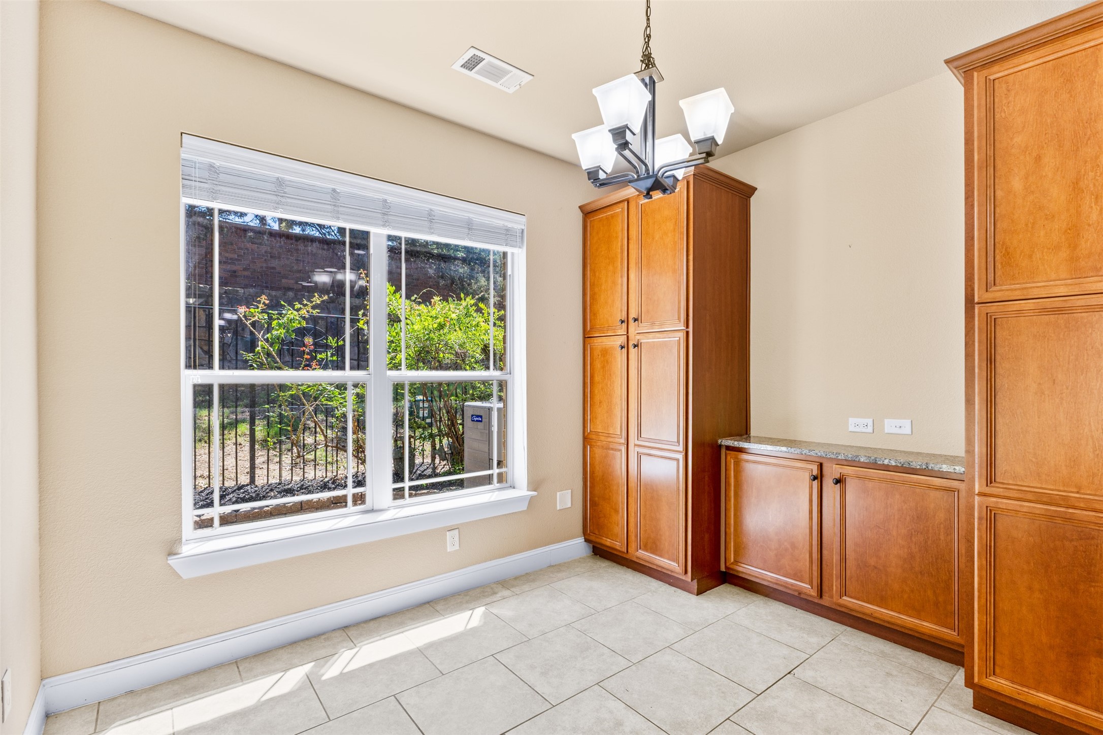 1014 Brook Forest Lane Euless TX 76039