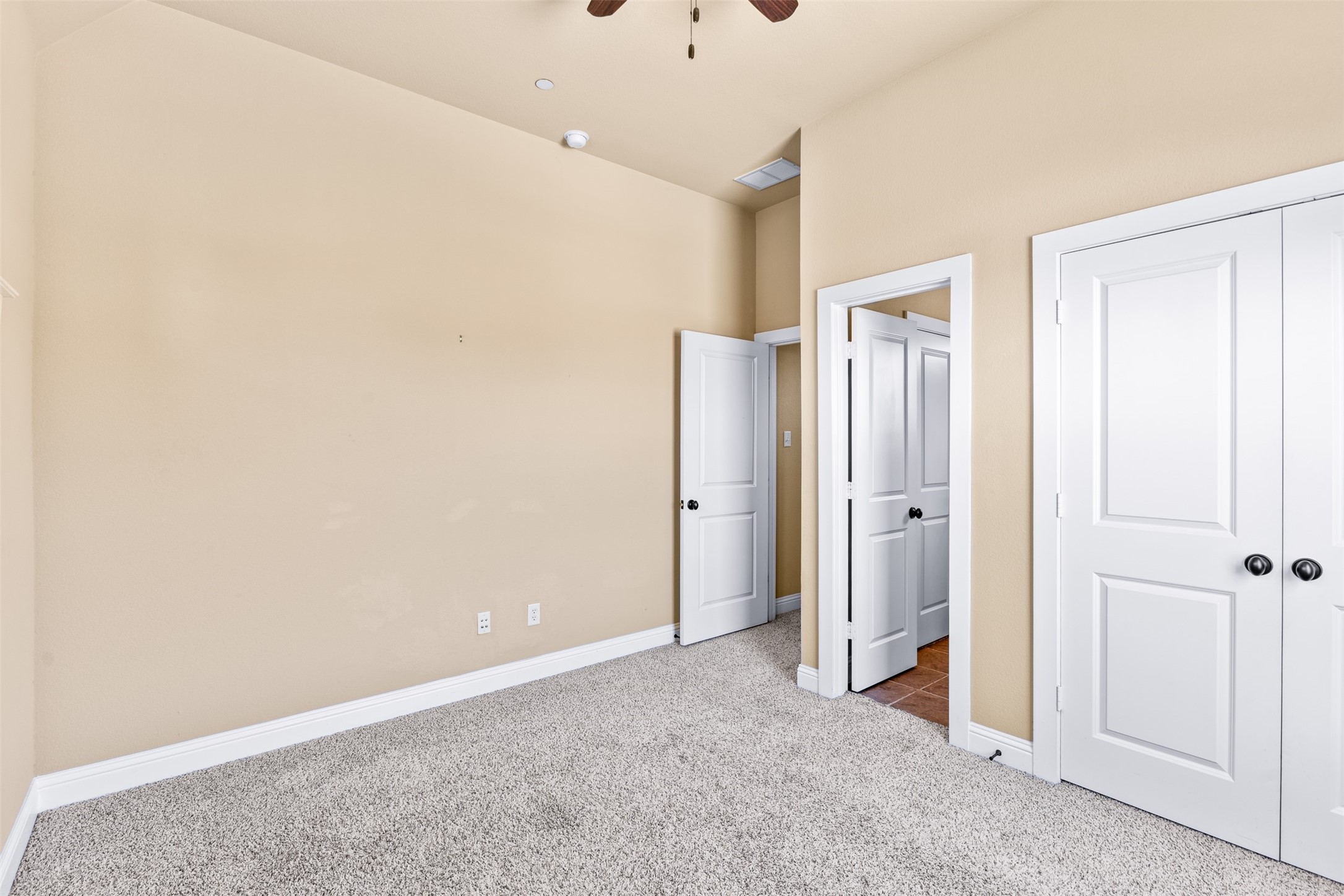 1014 Brook Forest Lane Euless TX 76039