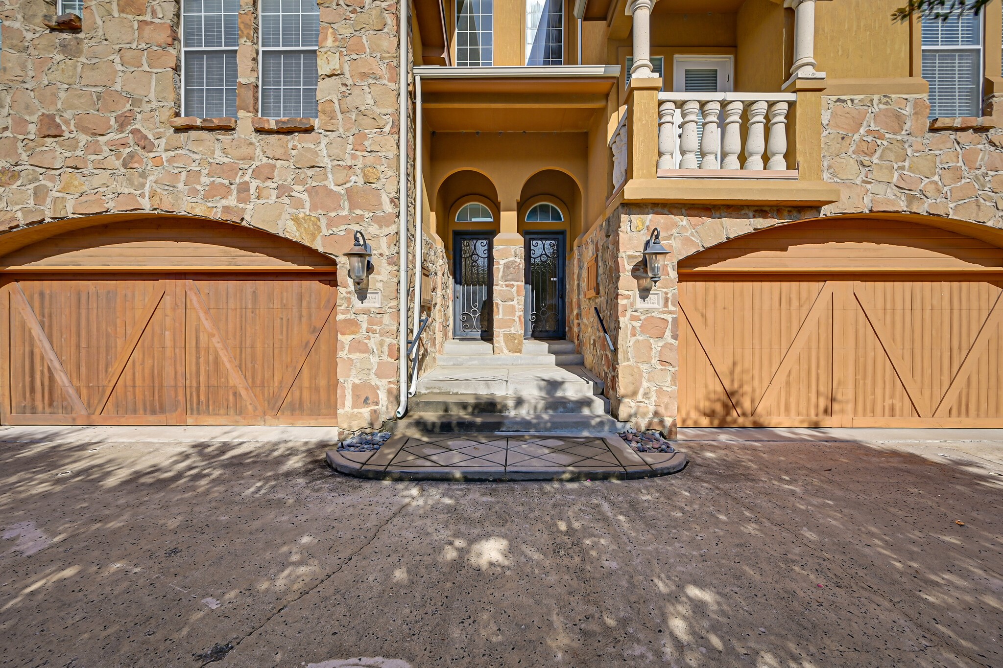 2620 Villa Di Lago Grand Prairie TX 75054