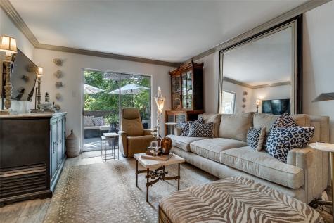4851 Cedar Springs Road Dallas TX 75219