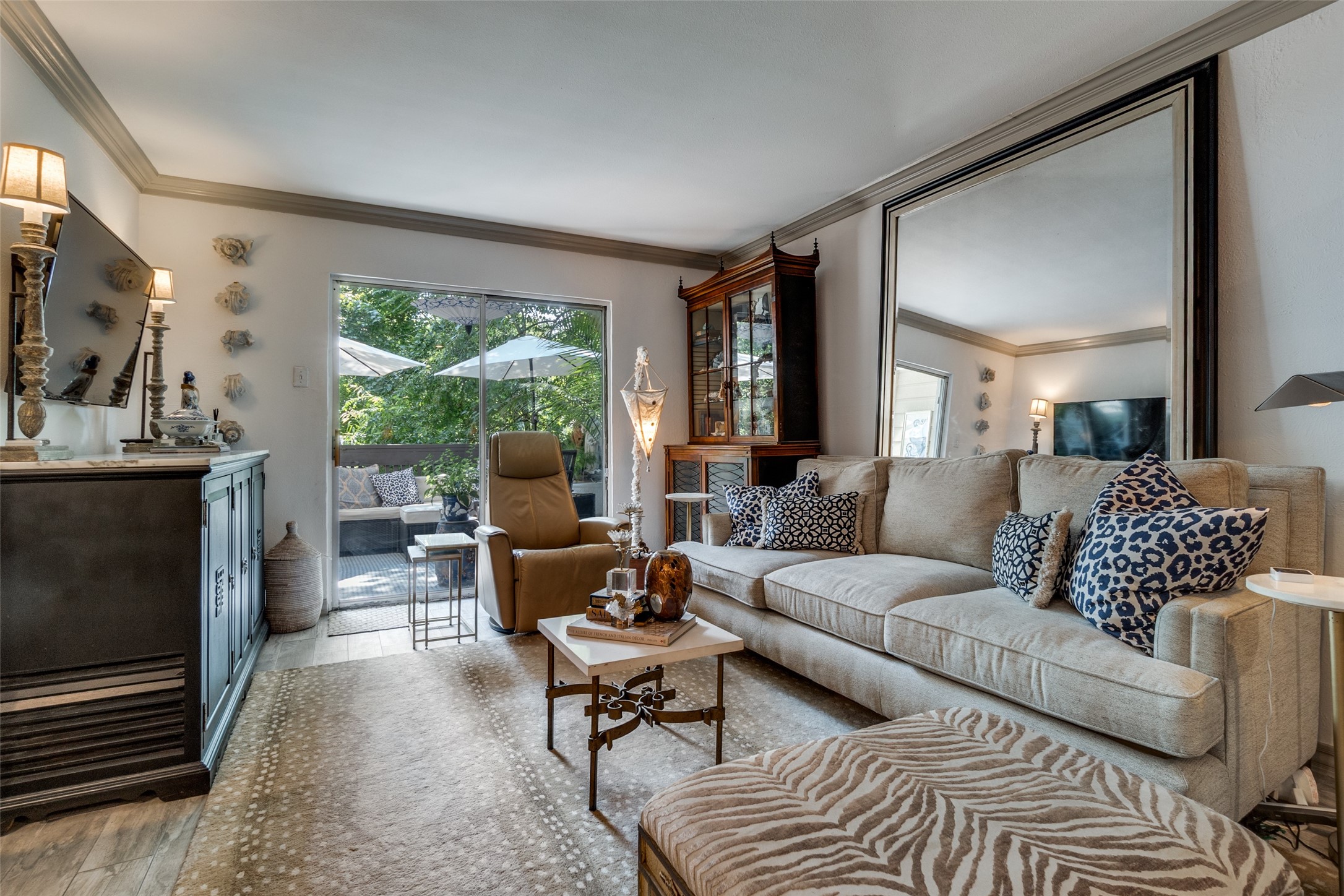 4851 Cedar Springs Road Dallas TX 75219
