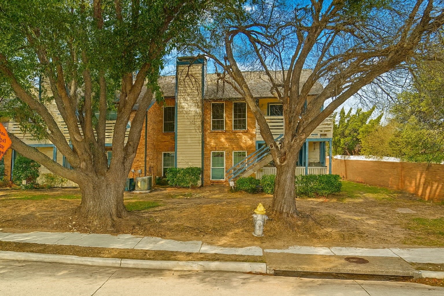 1609 Marsh Lane Carrollton TX 75006