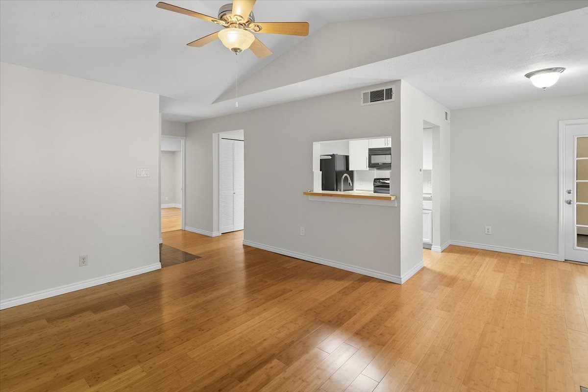 1609 Marsh Lane Carrollton TX 75006