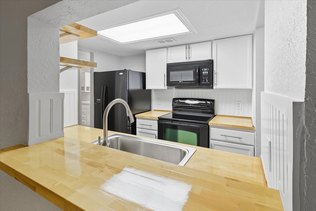 1609 Marsh Lane Carrollton TX 75006