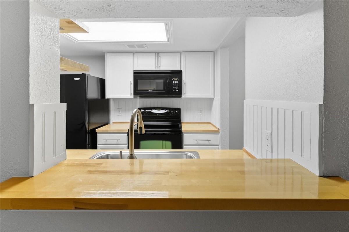 1609 Marsh Lane Carrollton TX 75006