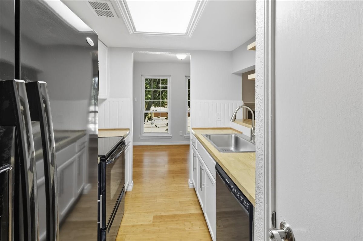 1609 Marsh Lane Carrollton TX 75006