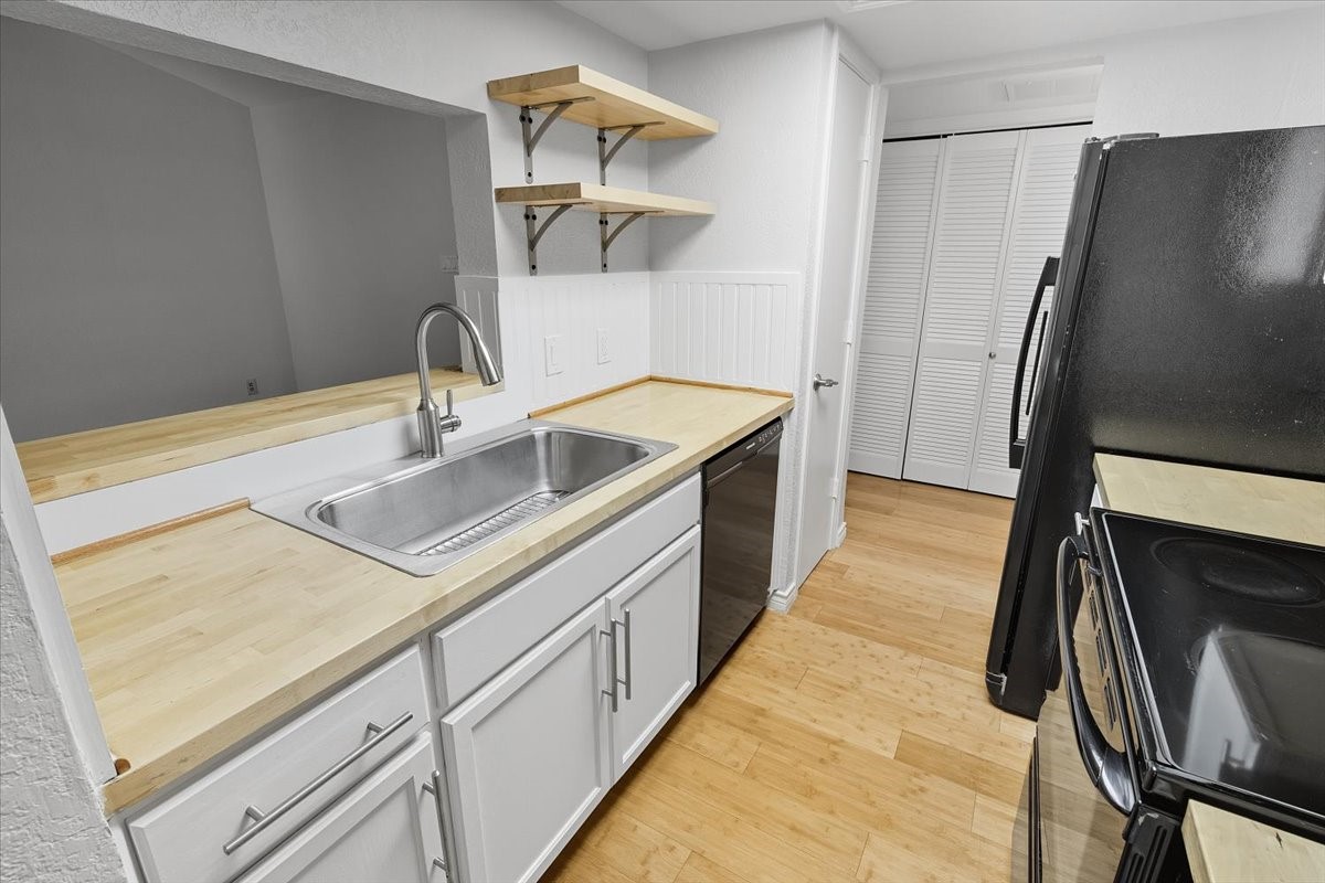 1609 Marsh Lane Carrollton TX 75006