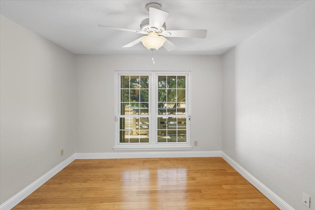 1609 Marsh Lane Carrollton TX 75006