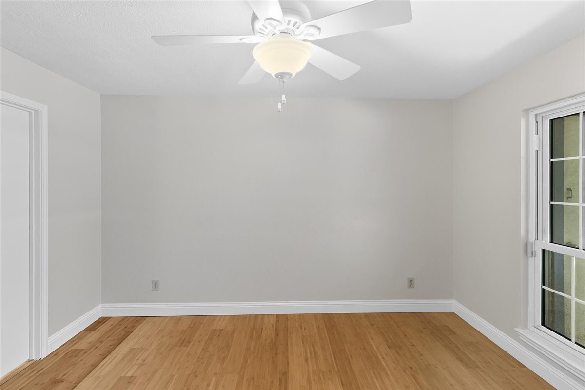 1609 Marsh Lane Carrollton TX 75006