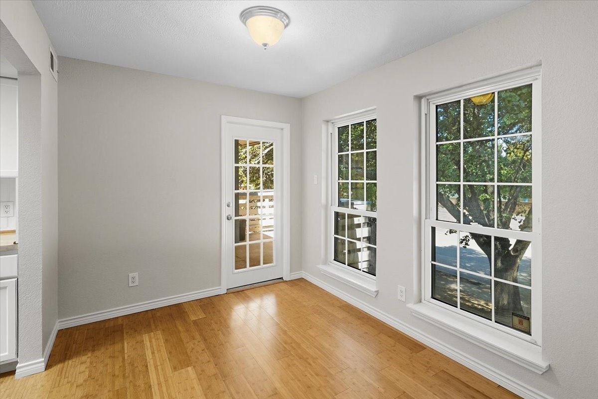 1609 Marsh Lane Carrollton TX 75006