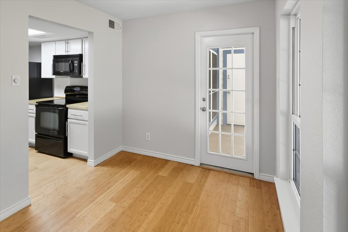 1609 Marsh Lane Carrollton TX 75006