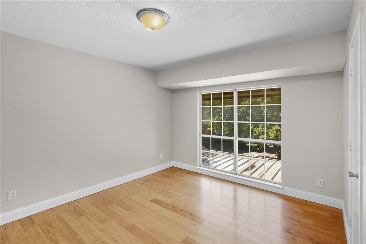 1609 Marsh Lane Carrollton TX 75006