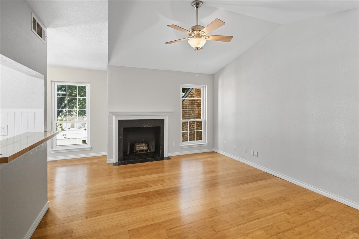 1609 Marsh Lane Carrollton TX 75006