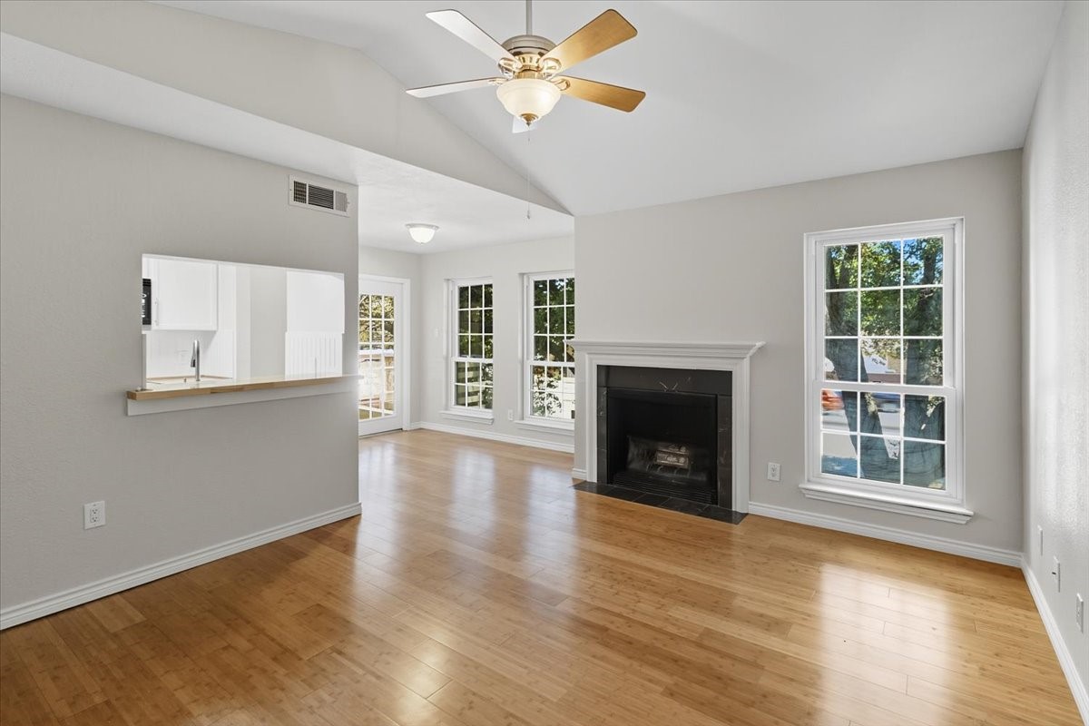 1609 Marsh Lane Carrollton TX 75006