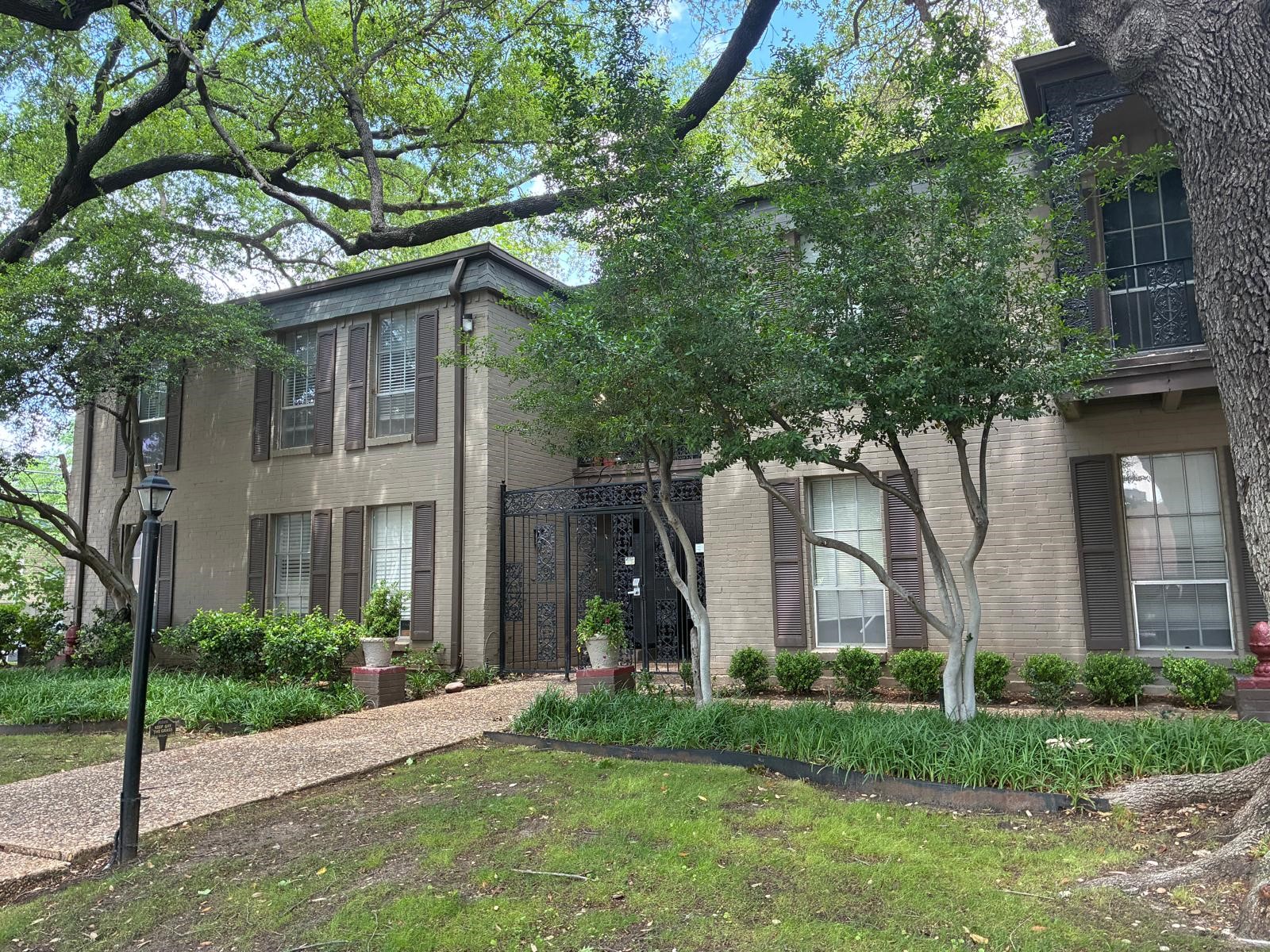 4205 Avondale Avenue Dallas TX 75219