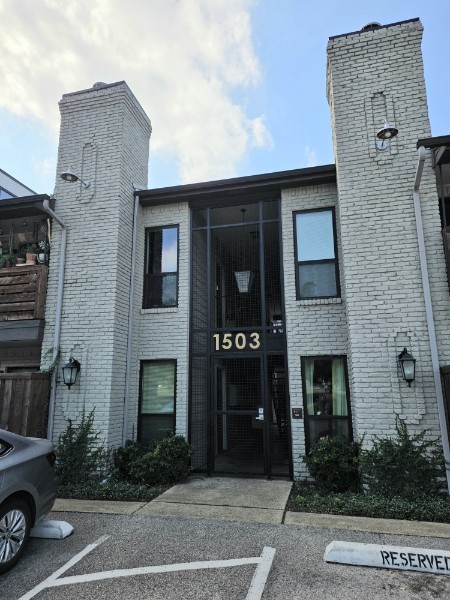 1503 N Garrett Avenue Dallas TX 75206